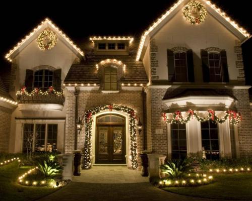 this image shows holiday lighting in Folsom, CA