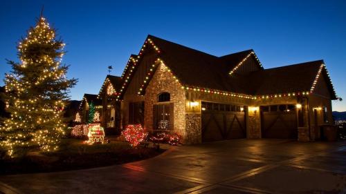 this image shows Christmas lights in Folsom, CA