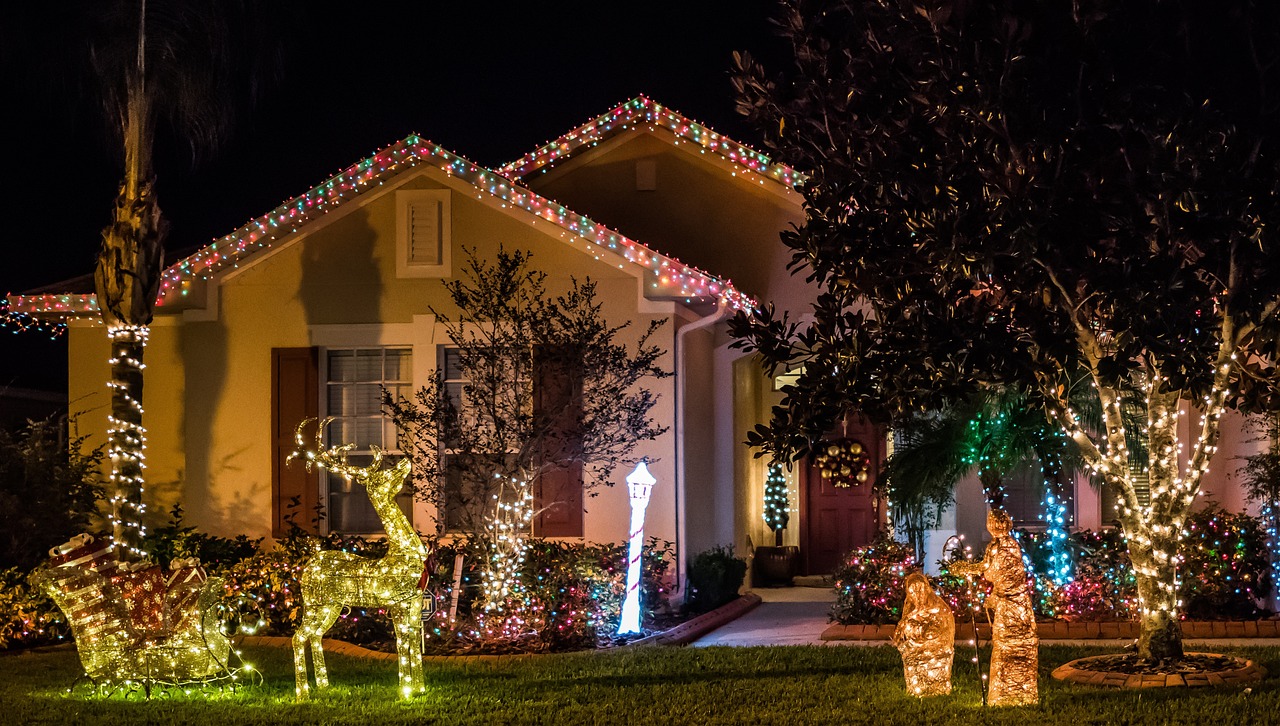 this image shows Christmas lights in Folsom, CA