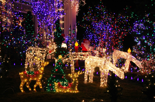 this image shows commercial Christmas lights in Folsom, CA