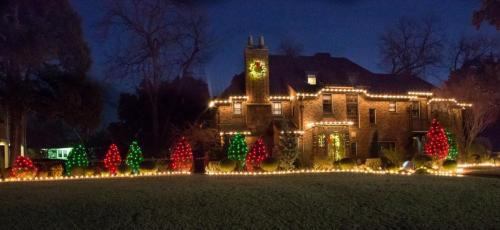 this image shows Christmas lights in Folsom, CA