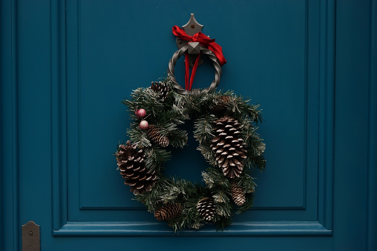 this image shows garlands in Folsom, CA