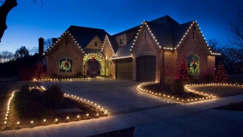 this image shows christmas lights installation in Folsom, CA